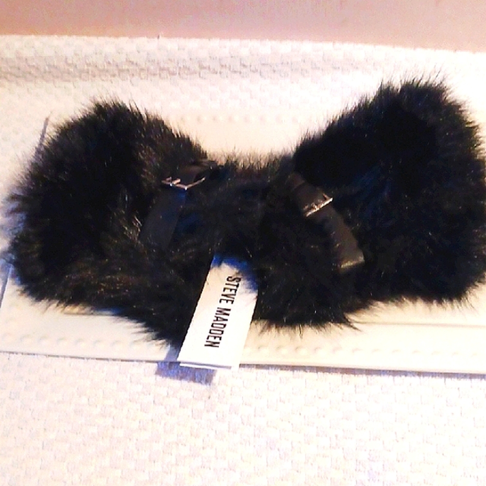 Elegant! Steve Madden ⚜️ Black Faux Fur Fingerless Glove/Mitts ⚜️